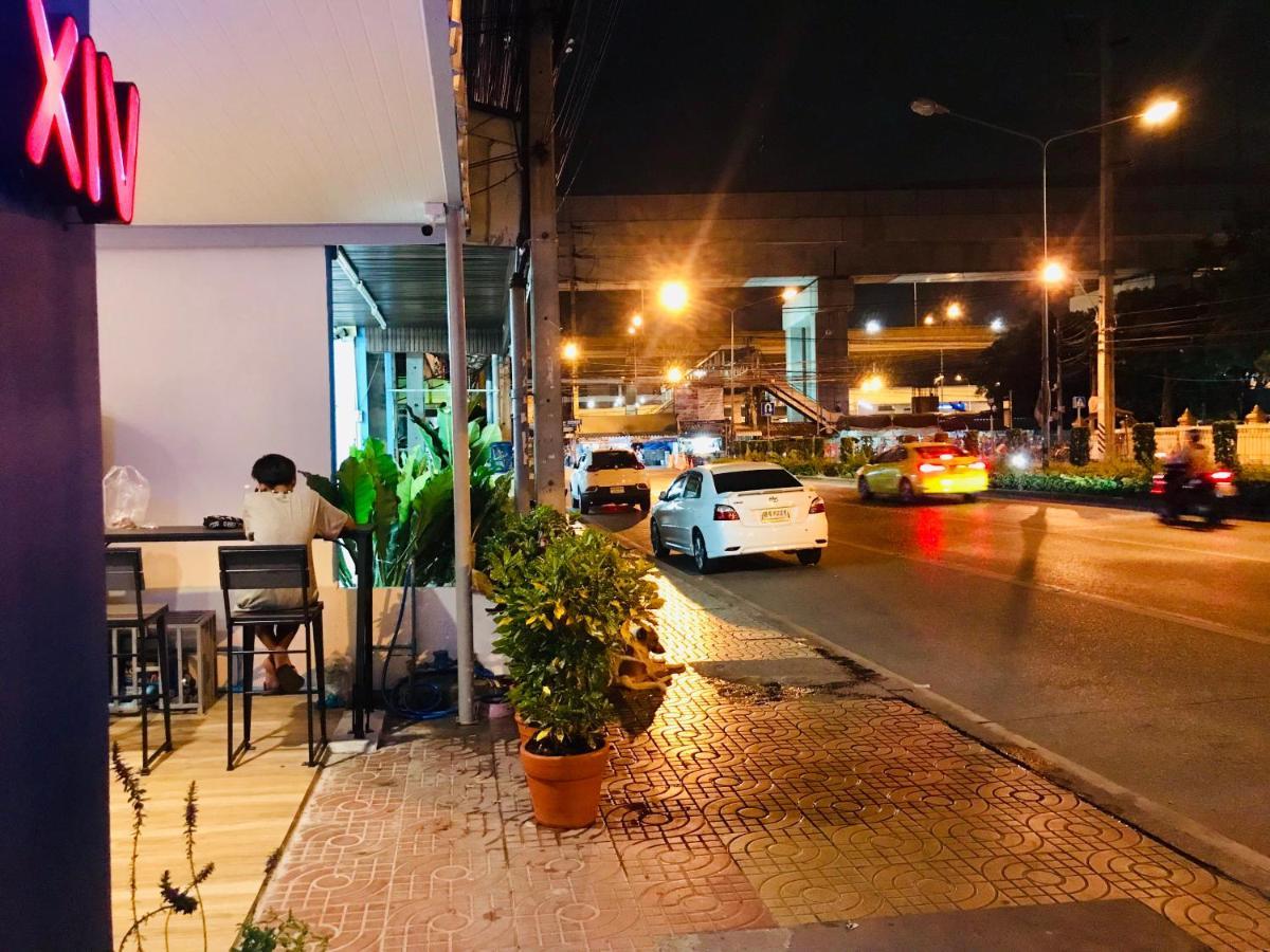 Dragon XIV Hostel Bangkok Ngoại thất bức ảnh