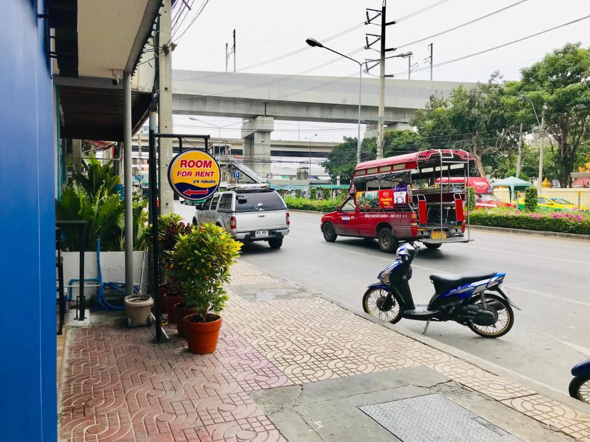 Dragon XIV Hostel Bangkok Ngoại thất bức ảnh