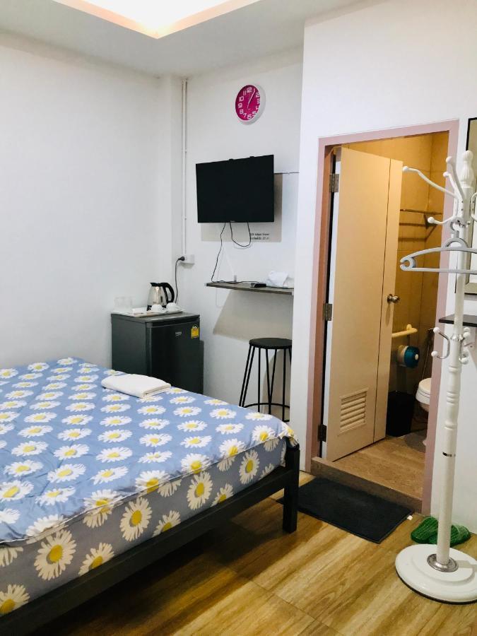 Dragon XIV Hostel Bangkok Ngoại thất bức ảnh