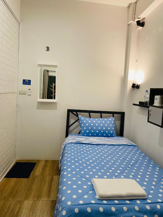 Dragon XIV Hostel Bangkok Ngoại thất bức ảnh
