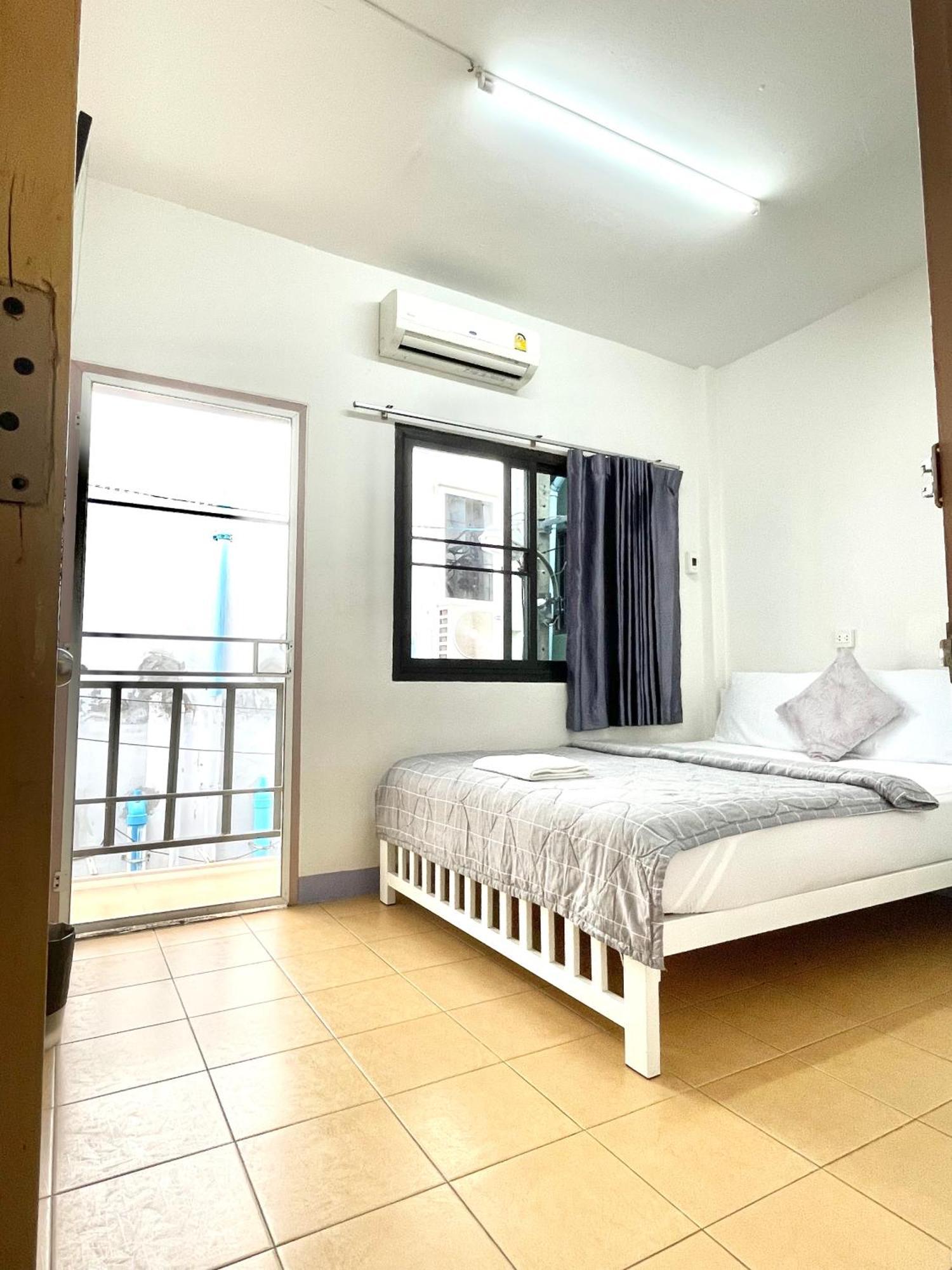 Dragon XIV Hostel Bangkok Ngoại thất bức ảnh